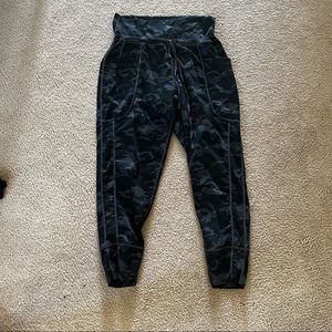 Camo black joggers